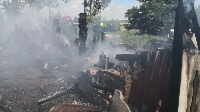 Tczew - Pożar w Międzyłężu. Na miejscu cztery zastępy straży