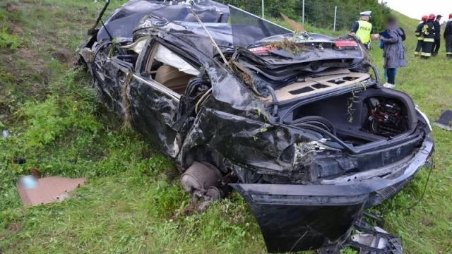 Tczew - Policjanci wyjaśniają okoliczności tragedii na A1