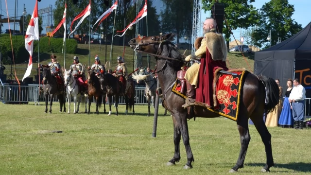 Tczew -  Festyn Samorządowo-Komunalny - tczewianie i goście korzystali z atrakcji