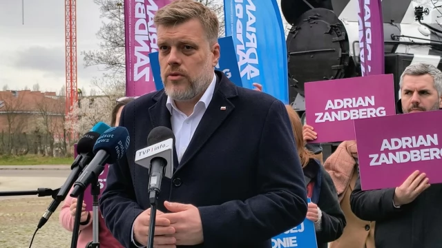Tczew - Adrian Zandberg w Tczewie z ostrą krytyką zmian ws. składki zdrowotnej