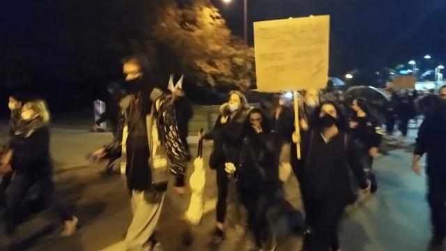 Tczew - Tłumy na ulicach Tczewa. Protest przeciw decyzji TK #PiekłoKobiet