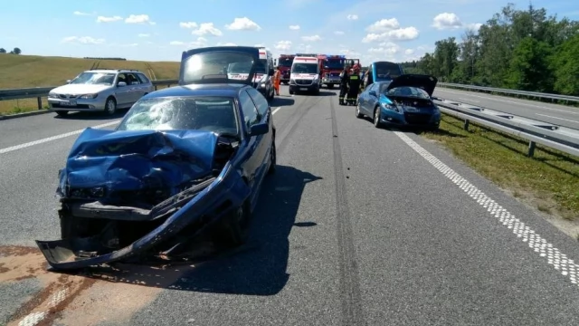 Tczew - Poważny wypadek na A1. Ranna kobieta i 5-letnie dziecko 