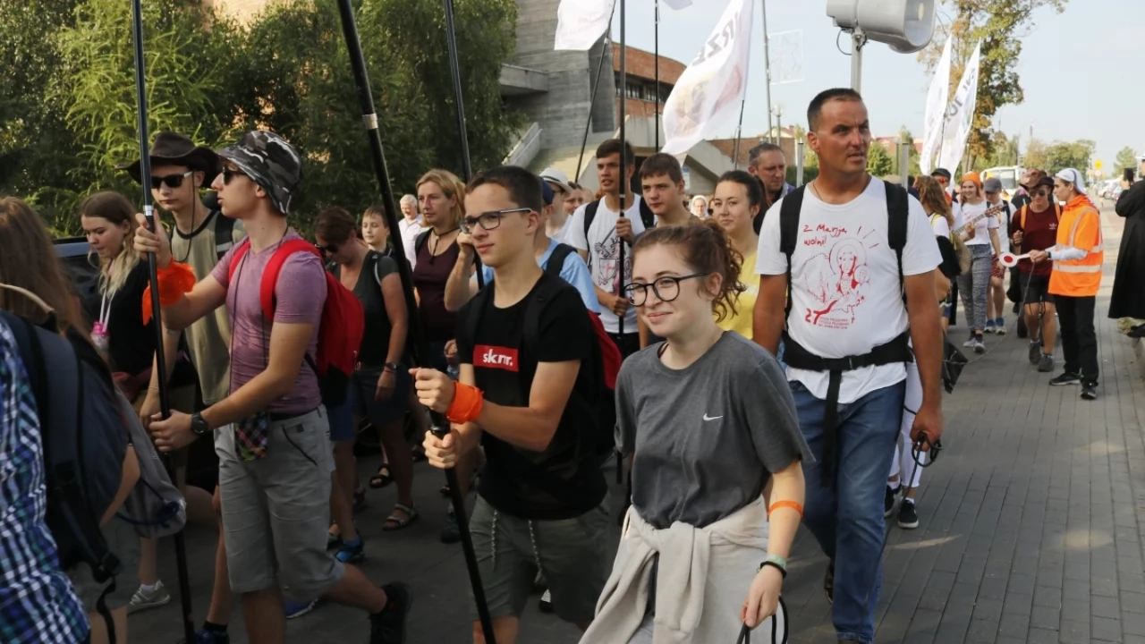 Tczew - Tczewska pielgrzymka wyruszyła na Jasną Górę