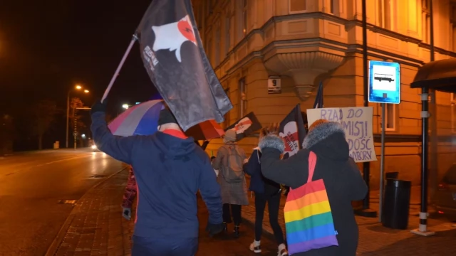 Tczew - "Spacer po wolność. Idziemy po wszystko" - kolejne protesty w Tczewie