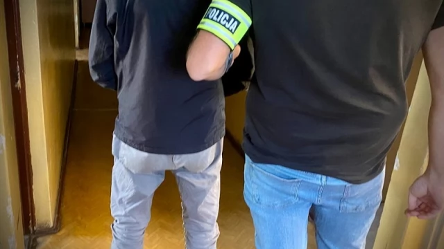 Tczew - Policyjny pościg ulicami Malborka. Dwaj zatrzymani odpowiedzą za kradzieże w Tczewie