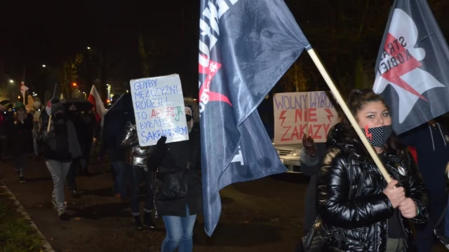 Tczew - "Spacer po wolność. Idziemy po wszystko" - kolejne protesty w Tczewie
