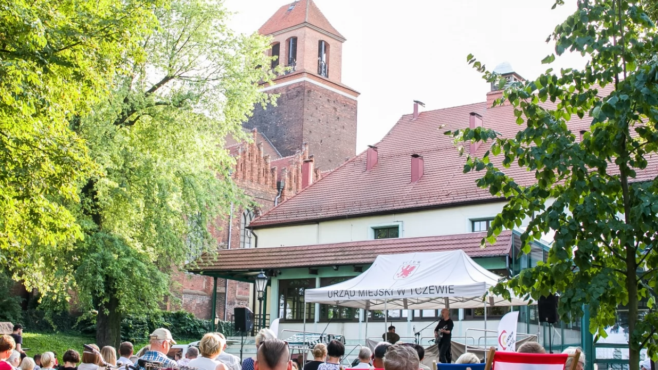 Tczew - Muzyczna Starówka - zagrał Romek Puchowski