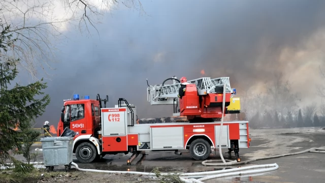 Tczew - Poważny pożar w Zajączkowie Tczewskim. Kilkanaście zastępów straży na miejscu