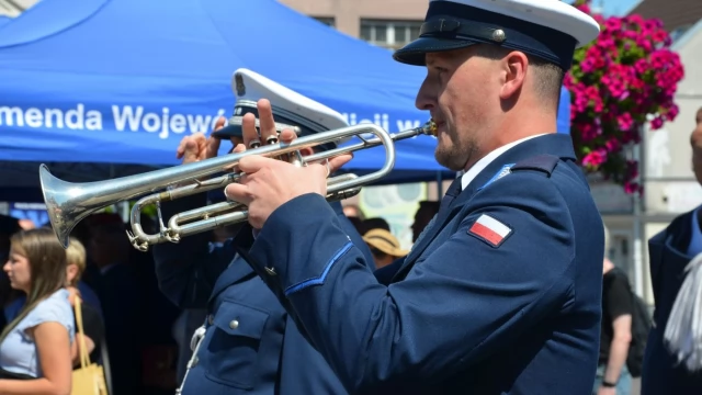 Tczew - Policjanci z całego województwa świętowali w Tczewie