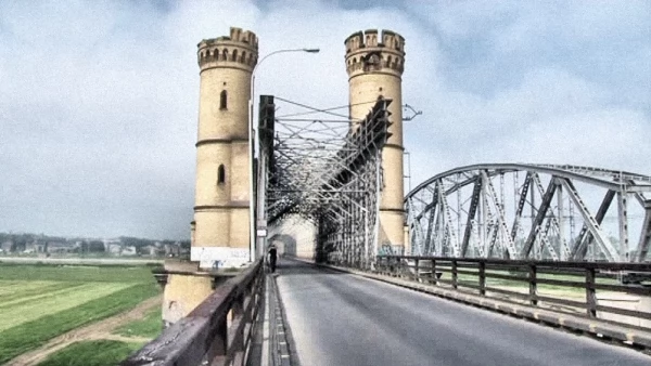Tczew - Most Tczewski. Inspektor nakazał wymianę drewnianych barier