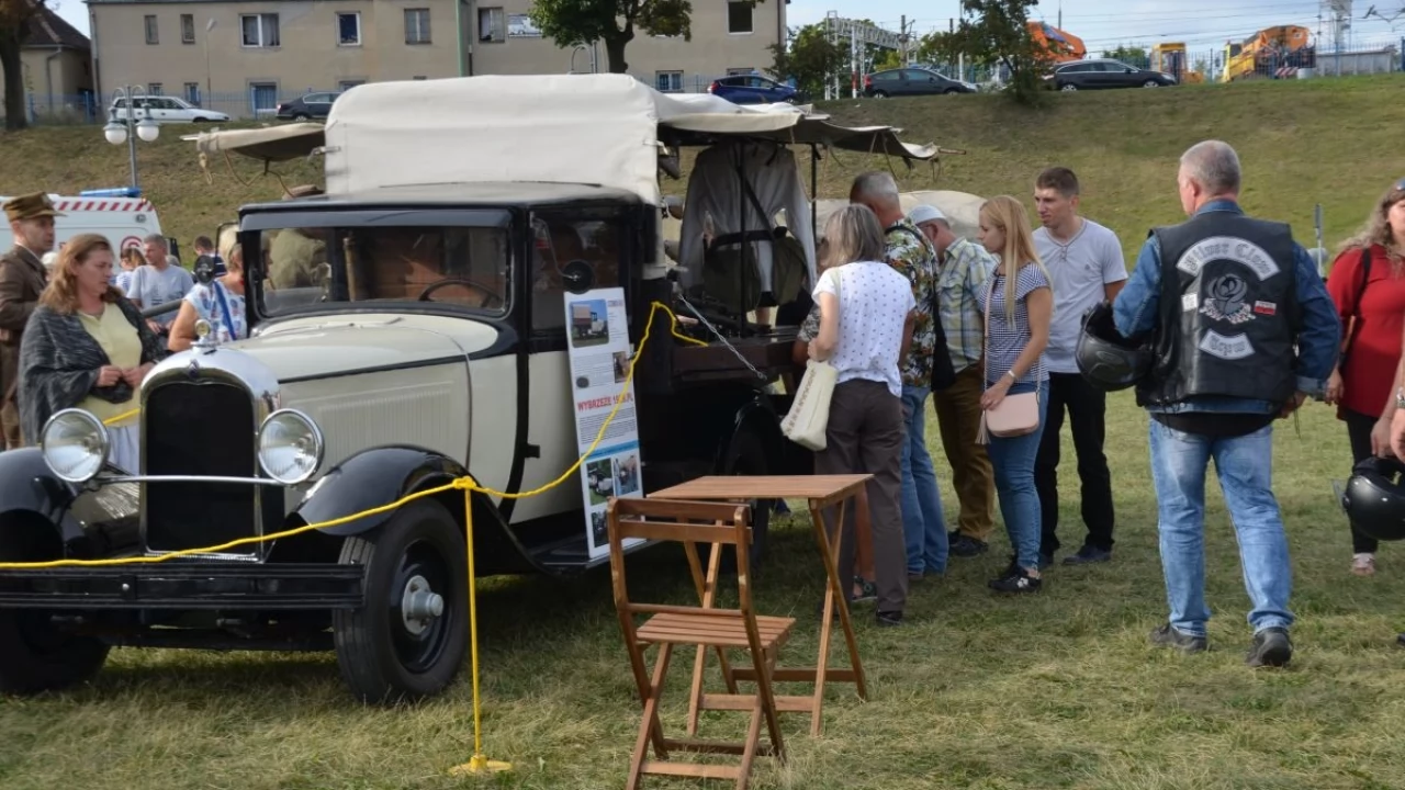 Tczew - Piknik historyczno - militarny na bulwarze