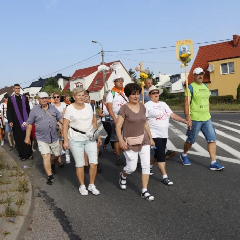 Tczew - Tczewska pielgrzymka wyruszyła na Jasną Górę