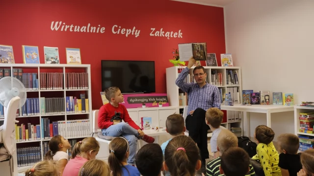 Tczew - Miłośnicy książek spotkali się ze znanym autorem literatury dziecięcej