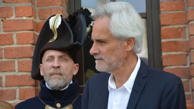 Tczew - Bonaparte w Gniewie. Potomek wodza odsłonił tablicę