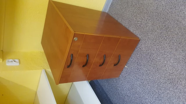 Tczew - biurko, kontenerki, szafa, regał