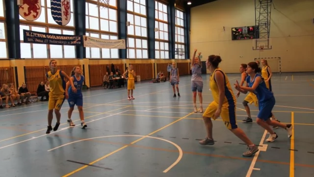 Tczew - UKS "Piątka" wygrywa w Tczewie turniej PLLKK