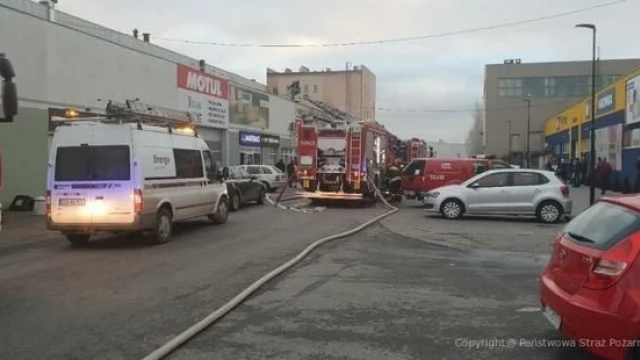 Tczew - Pożar na Jagiellońskiej 55. Na miejscu 8 zastępów straży [AKTUALIZACJA]
