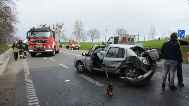 Tczew - Trzy samochody zderzyły się w Czarlinie