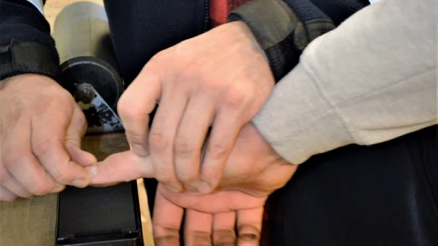 Tczew - Zabezpieczone narkotyki i 6 nielegalnych automatów - wspólne działania policji i celników