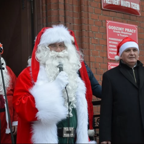 Tczew - Mikołaj przed ratuszem