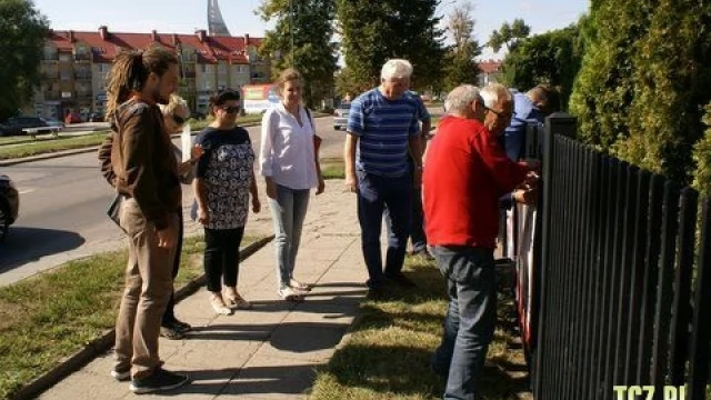 Tczew - "Damy radę" - akcja działaczy Prawa i Sprawiedliwości