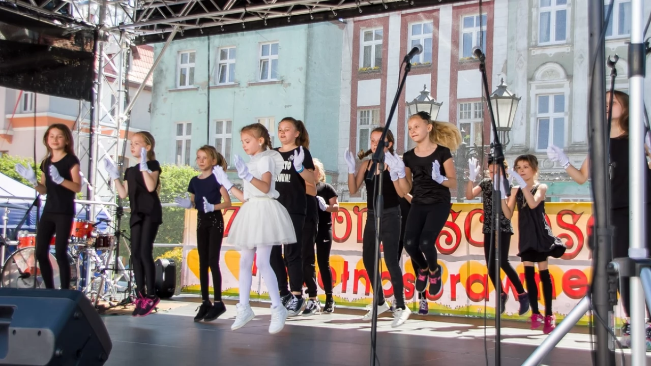 Tczew - Dzień Godności Osoby Niepełnosprawnej. Wystąpił CZESŁAW ŚPIEWA SOLO ACT
