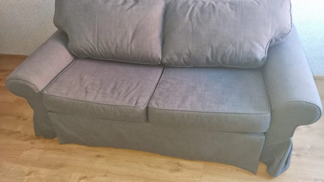 Tczew - Kanapa Ikea.