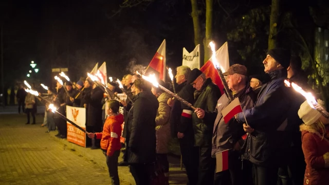 Tczew - Narodowy Dzień Pamięci Żołnierzy Wyklętych przy rondzie