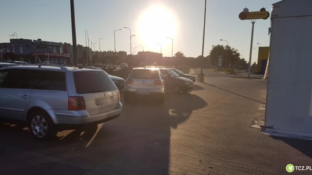 Tczew - Mistrz parkowania pod Biedronką