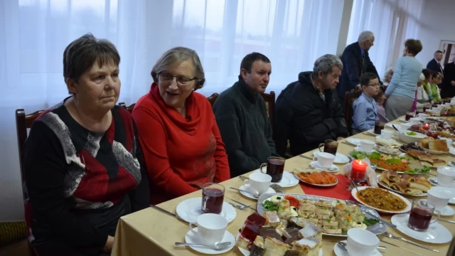 Tczew - Starsi, samotni, potrzebujący zasiedli przy wigilijnym stole