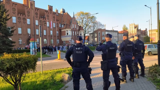 Tczew - Antyimigracyjny protest środowisk prawicowych