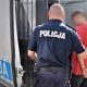 Tczew - Poszukiwany leżał na klatce. W kieszeni woreczek z białą substancją