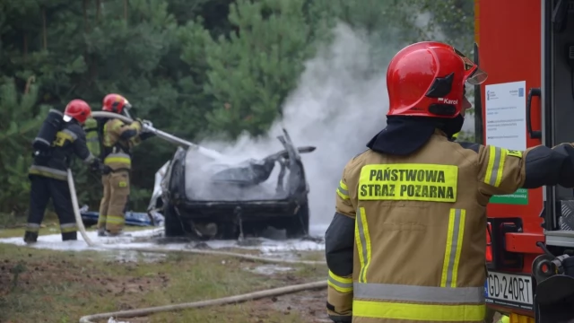 Tczew - Zderzenie pociągu z autobusem i katastrofa wojskowego śmigłowca - to strażackie ćwiczenia