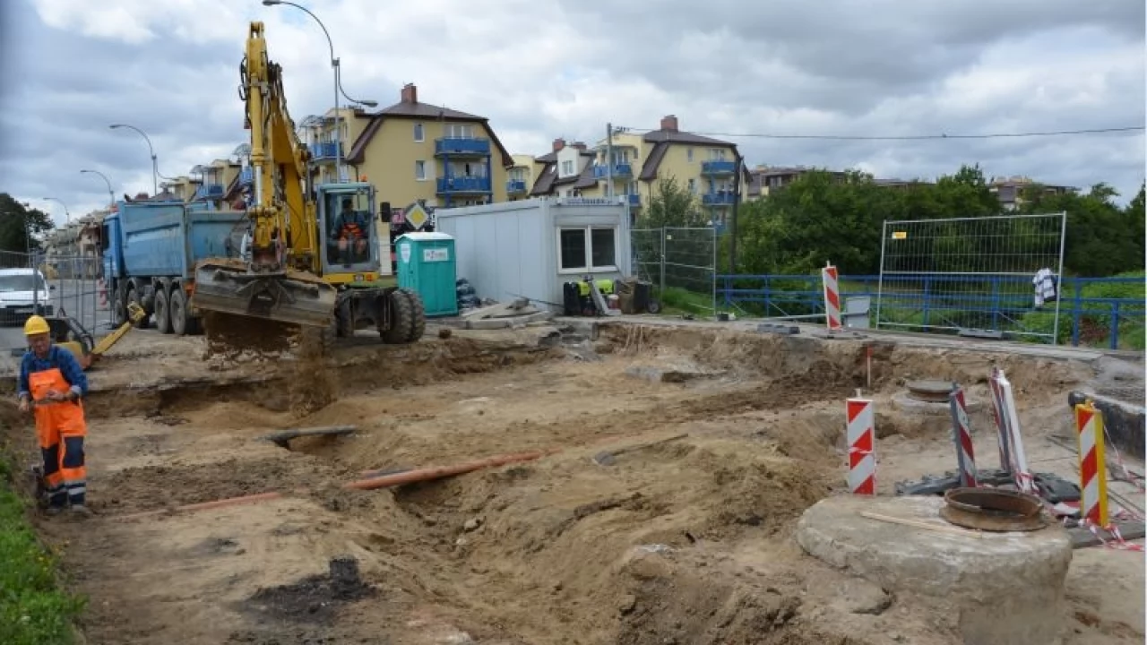 Tczew - Ruszyła budowa kładki dla pieszych i rowerzystów