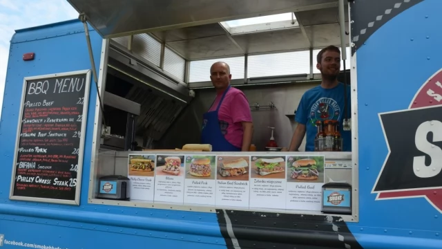 Tczew - Ale pysznie! Na bulwarze zagościły food trucki