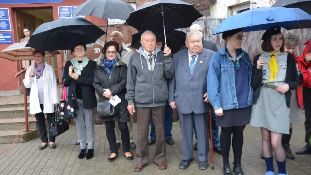 Tczew - Saperzy, którzy zginęli przy rozminowywaniu Tczewa, upamiętnieni