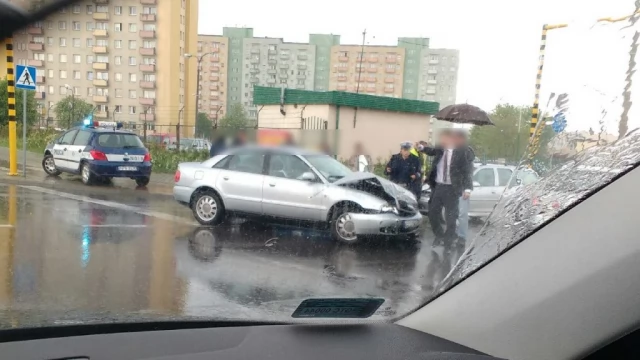 Tczew - Skrzyżowanie Żwirki/Kociewska. Zderzenie trzech aut