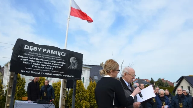 Tczew - Pamiętali o ofiarach Katynia. Ofiarami sowieckiej zbrodni byli także tczewianie