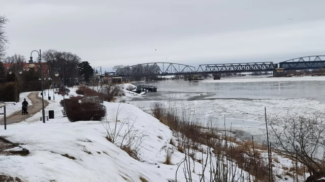 Tczew - Biuro Prognoz Hydrologicznych ostrzega przed gwałtownymi wzrostami stanów rzek