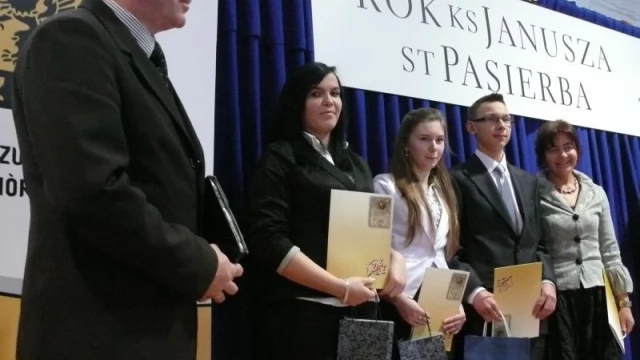 Tczew - To już jest Rok ks. Janusza Pasierba. "Mistrz, posłaniec słowa, nieprzeciętny talent"