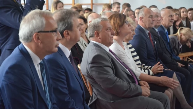 Tczew - Powiatowa inauguracja roku szkolnego. "Ta reforma była odpowiedzią na oczekiwania społeczne"