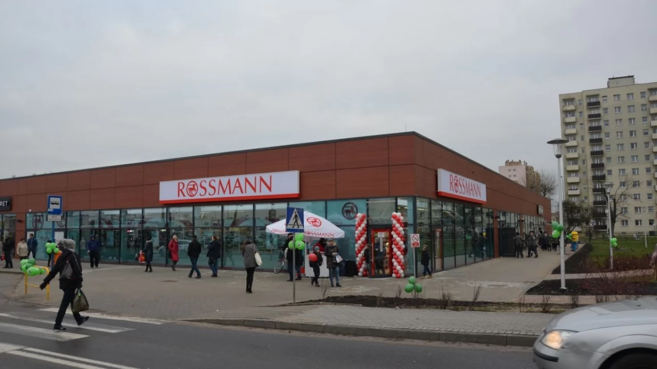 Tczew - Zakończyła się przebudowa minicentrum handlowego na  Suchostrzygach