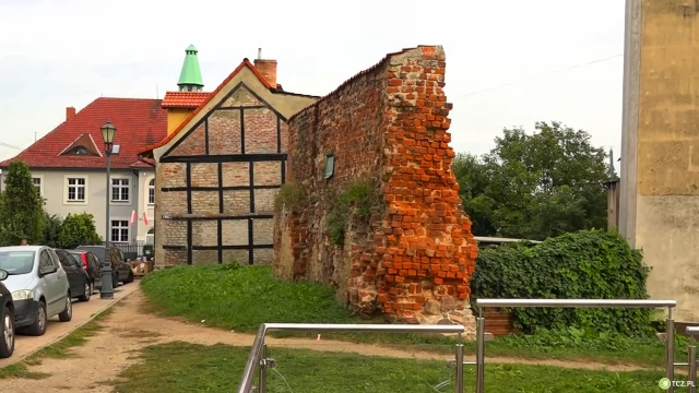 Tczew - Trwa renowacja murów obronnych przy ul. Wodnej i Podmurnej