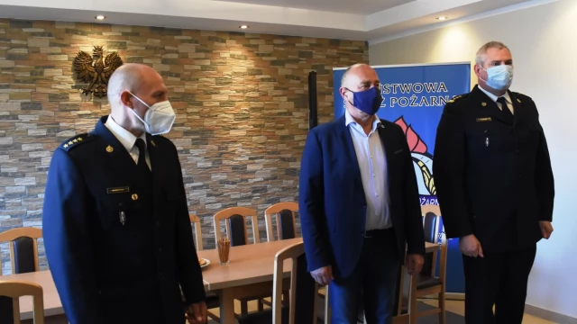 Tczew - Tczewscy strażacy nagrodzeni za wzorcowe działania podczas akcji ratunkowej na A1