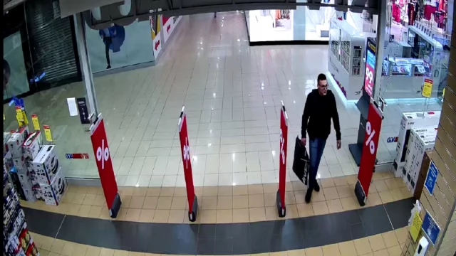 Tczew - Policjanci szukają mężczyzny, który może mieć związek z kradzieżą