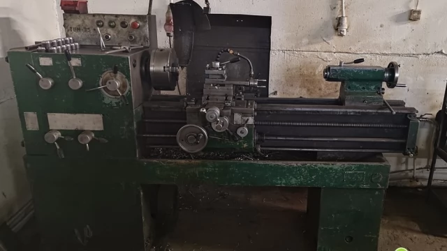 Tczew - Tokarka uniwersalna TUM 35 - polska produkcja