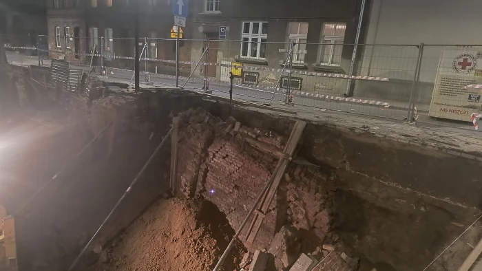 Tczew - Na budowie na Starym Mieście doszło do osuwiska. Ulica Ogrodowa zamknięta