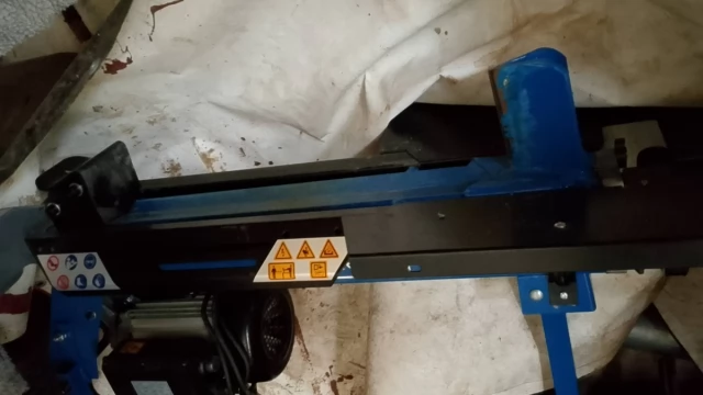 Tczew - Łuparka do drewna 230 v użyta kilka raze stokołach