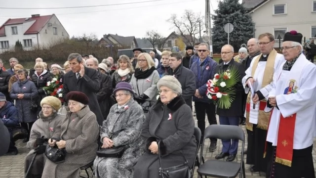 Tczew - Rokitki. Obelisk w hołdzie prześladowanym