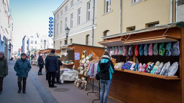 Tczew - Jarmark Wielkanocny. Chociaż niedziela, tu możesz legalnie zrobić zakupy